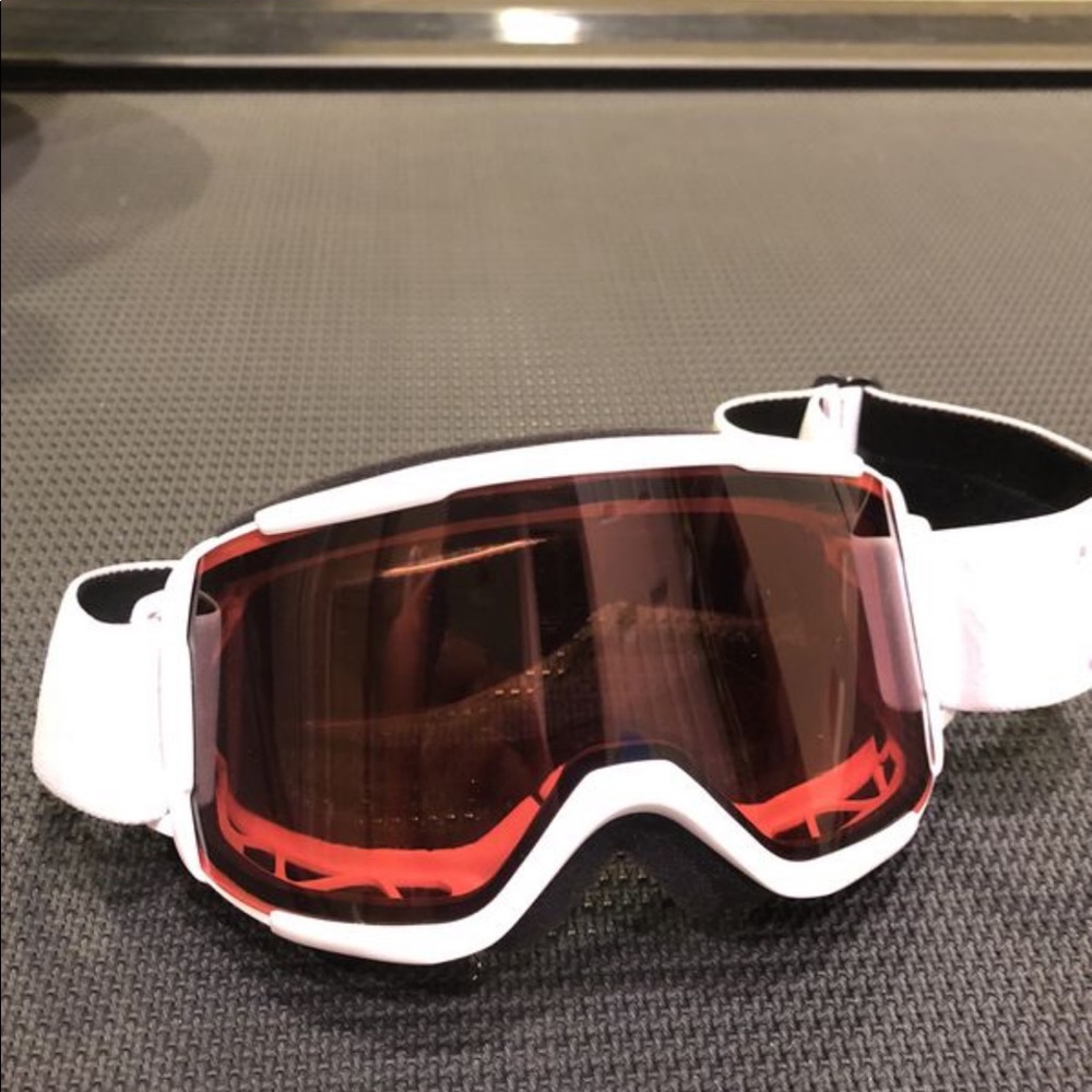 Smith goggles